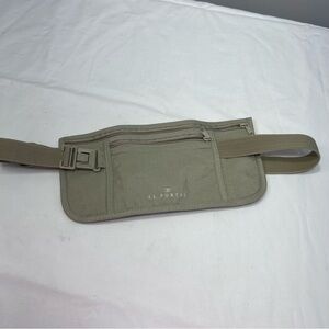 El La Portal hidden hideaway waist travel bag pouch